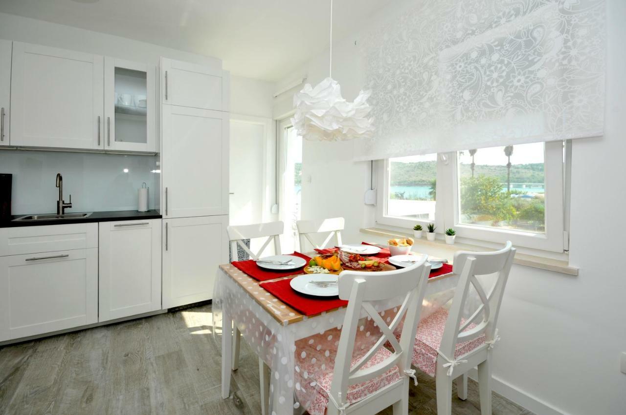 Apartmani Olive Trogir Exterior foto