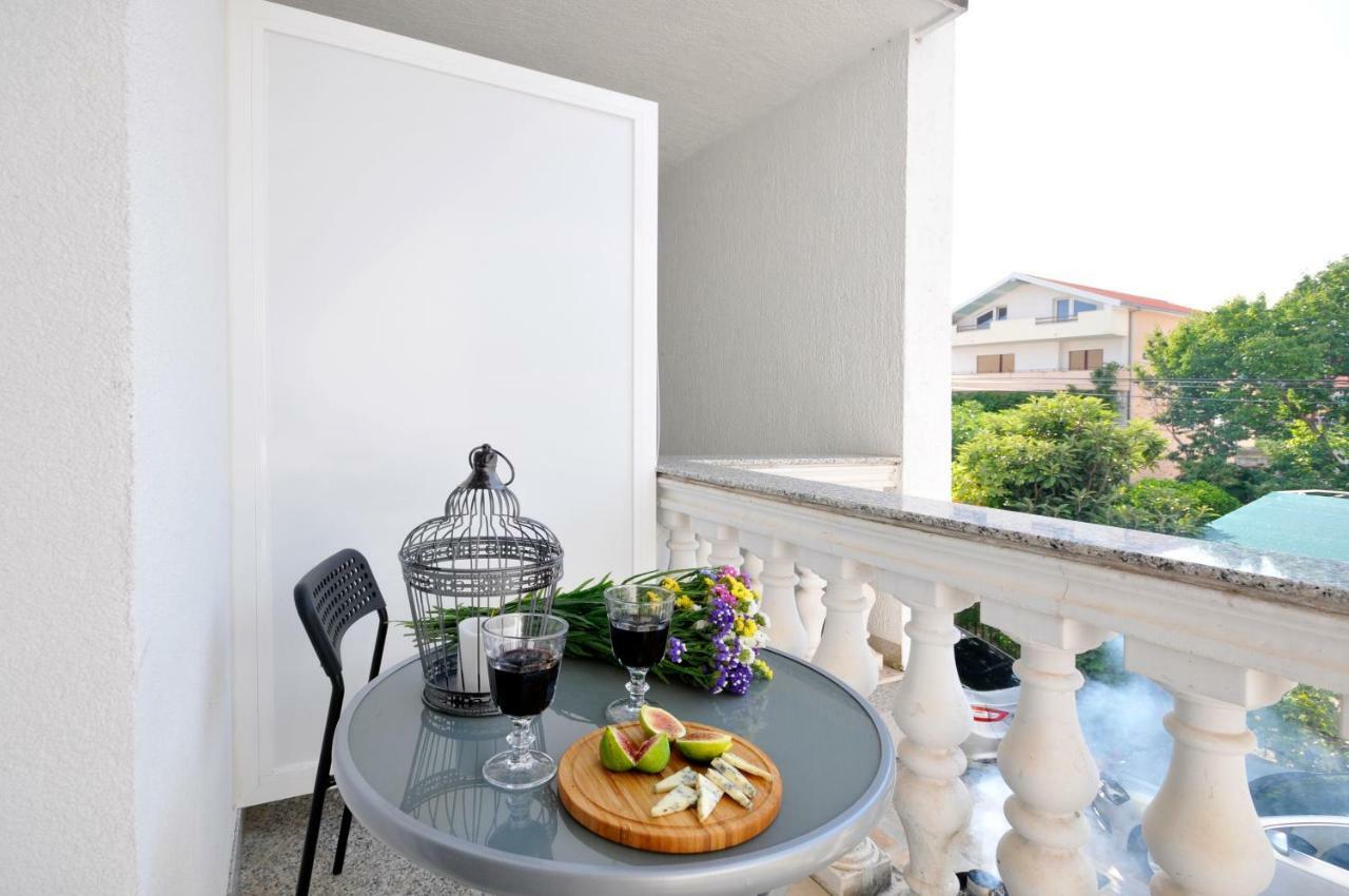 Apartmani Olive Trogir Exterior foto